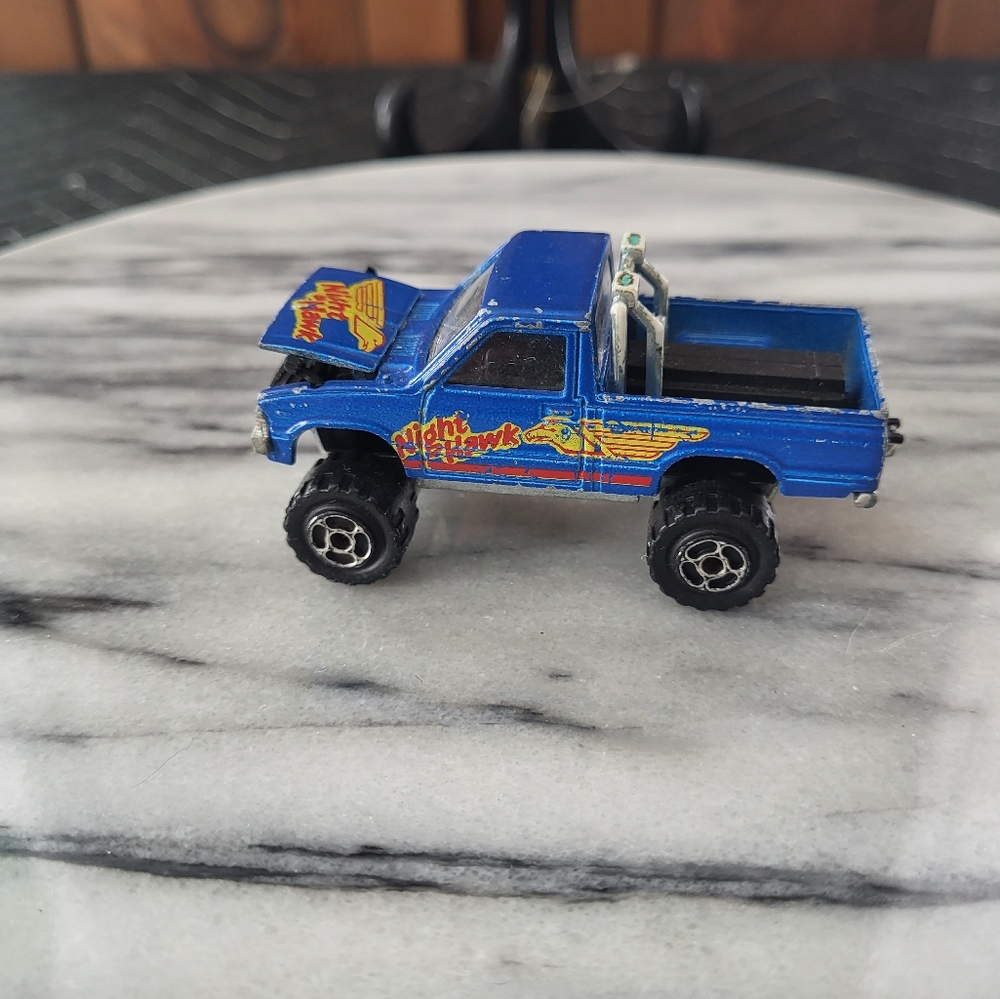 NightHawk 4x4 - Picture 2 of 9